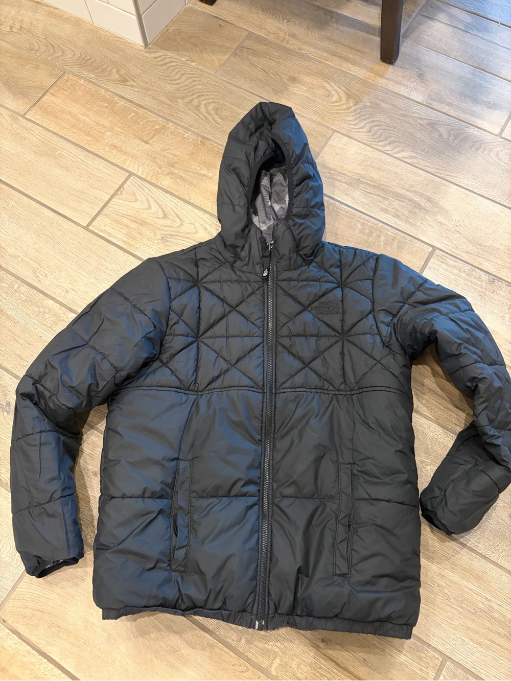 The North face boys Puffer reversible jacket XL 14/16